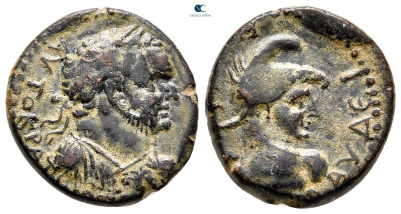 Lykaonia. Iconium. Titus, as Caesar AD 76-78. 
Bronze Æ

17 mm, 4,55 g


...