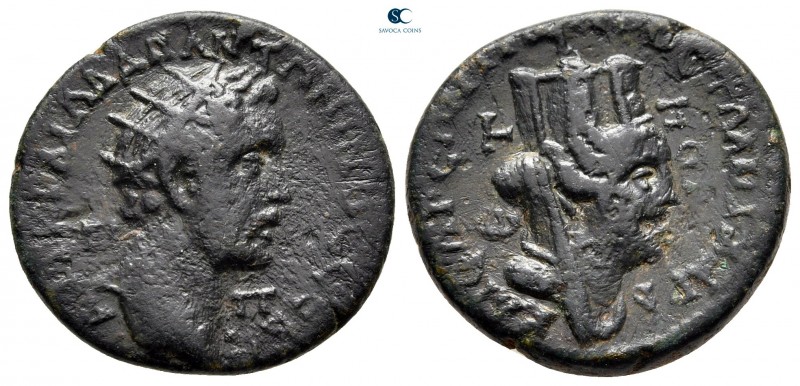 Cilicia. Anazarbos. Antoninus Pius AD 138-161. 
Bronze Æ

22 mm, 5,74 g


...