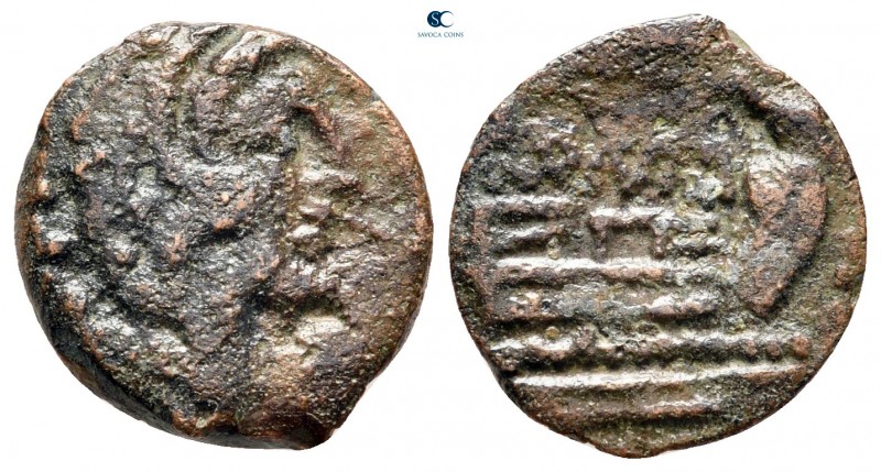 Anonymous after 211 BC. Rome
Quadrans Æ

16 mm, 2,76 g



nearly very fin...