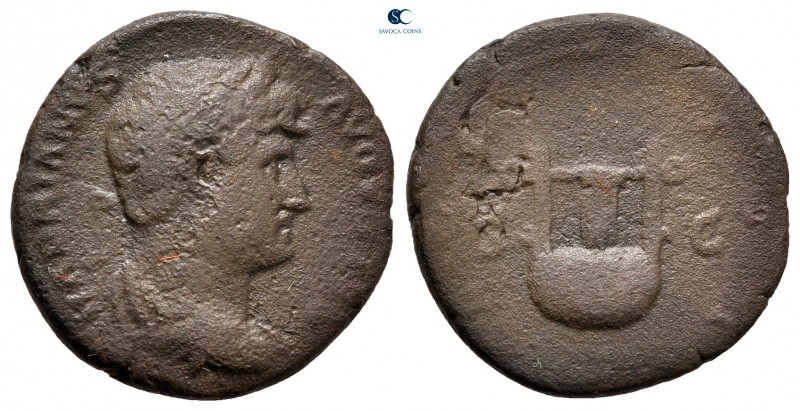 Hadrian AD 117-138. Rome
Semis Æ

17 mm, 3,41 g



fine