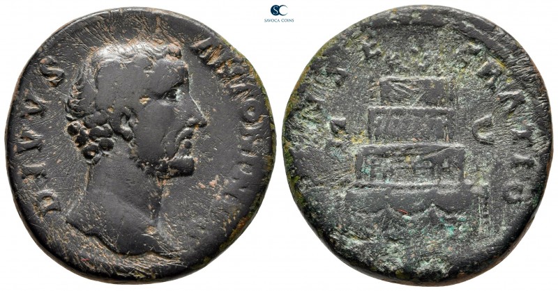 Divus Antoninus Pius AD 161. Rome
Sestertius Æ

32 mm, 19,46 g



very fi...