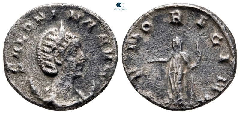 Salonina AD 254-268. Rome
Billon Antoninianus

19 mm, 2,60 g



nearly ve...