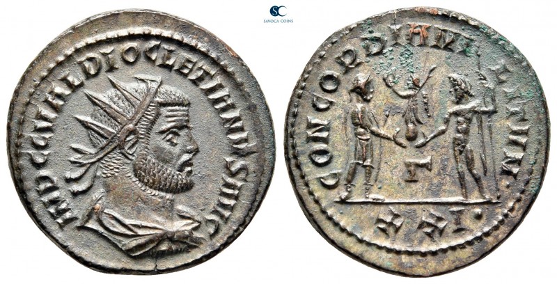 Diocletian AD 284-305. Cyzicus
Radiatus Æ

23 mm, 4,39 g



nearly extrem...