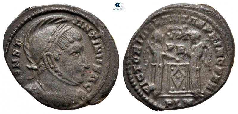 Constantine I the Great AD 306-337. Londinium
Follis Æ

18 mm, 2,72 g



...