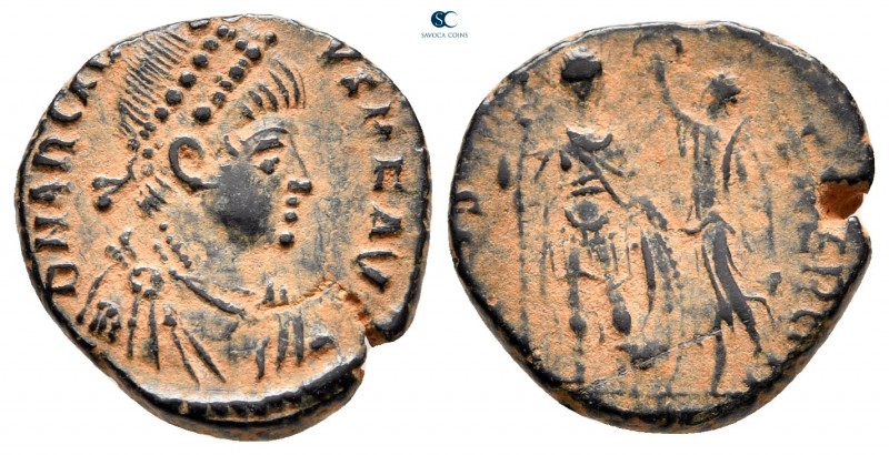 Arcadius AD 383-408. Uncertain mint
Nummus Æ

15 mm, 2,51 g



nearly ver...