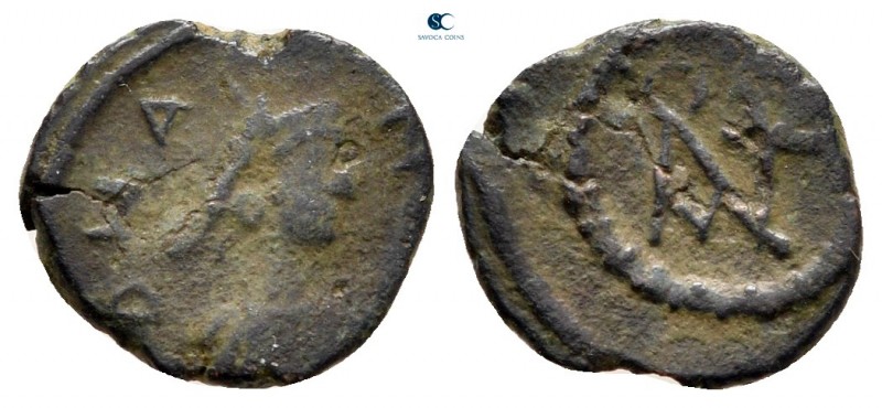 Anastasius I AD 491-518. Constantinople
Nummus Æ

9 mm, 0,69 g



very fi...
