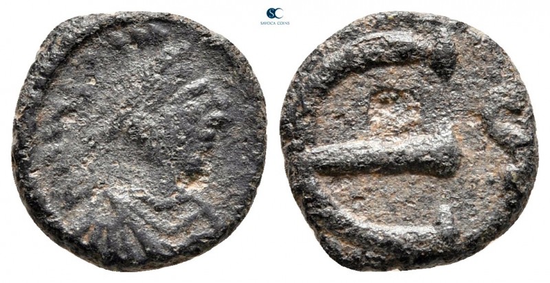 Justinian I AD 527-565. Theoupolis (Antioch)
Pentanummium Æ

13 mm, 1,25 g
...