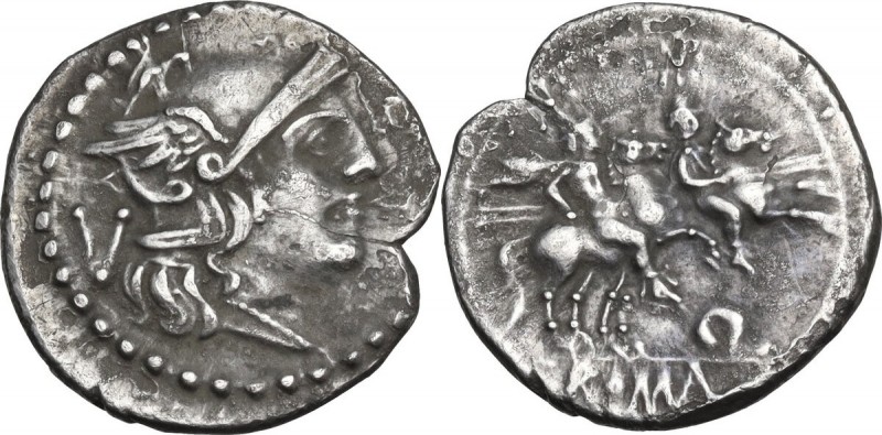 Q" series. AR Quinarius, Apulia (?) c. 211-210. Obv. Helmeted head of Roma right...