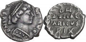 Ostrogothic Italy. Athalaric (526-534). AR Quarter Siliqua in the name of Justinian I, Ravenna mint. Obv. DN IVSTINIAN AVG P. Diademed, draped and cui...