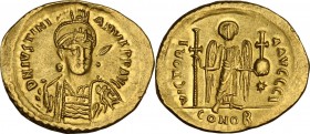 Justinian I (527-565). AV Solidus, Constantinople mint, 10th officina. Struck 527-538 AD. Obv. DN IVSTINIANVS PP AVI. Helmeted and cuirassed bust faci...