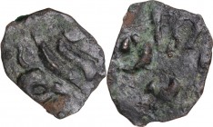 Salerno. Guglielmo (1111-1127). Follaro, c. 1111-1119. D/ Grifo stante a destra. R/ Le lettere W D V X disposte a croce. Bellizia 115; Travaini 1995, ...
