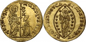 Venezia. Marc'Antonio Giustinian (1684-1688). Zecchino. D/ San Marco nimbato, stante a sinistra, porge il vessillo al Doge genuflesso; lungo l’asta, D...