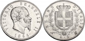 Vittorio Emanuele II (1861-1878). 5 lire 1864 Napoli. Pag. 485; Mont. 166. AG. 37.00 mm. R. Segnetti. Fondi lucenti. Bel BB/SPL.