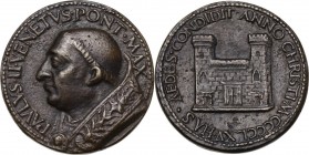 Paolo II (1464-1471), Pietro Barbo. Medaglia 1465, per la costruzione di Palazzo Venezia a Roma. D/ PAVLVS VENETVS PONT MAX. Busto a sinistra a capo n...