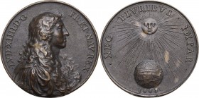 Luigi XIV (1643-1715), Re di Francia. Medaglia 1663. D/ LVD XIIII D G FR ET NAV REX. Busto a destra con corazza, mantello e lunghi capelli. R/ NEC PLV...