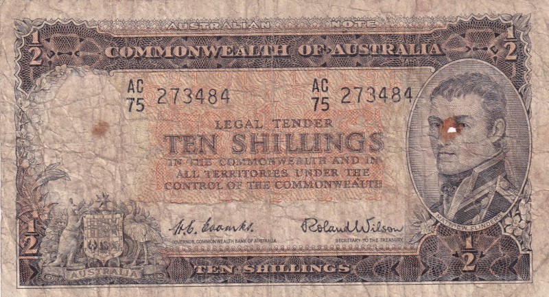 Australia, 1/2 Shillings, 1954, FINE, p29
There are stains and openings.
Estim...