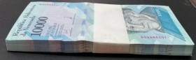 Venezuela, 10.000 Bolívares, 2017, UNC, pNew, BUNDLE
(Total 100 consecutive banknotes)
Estimate: USD 30-60