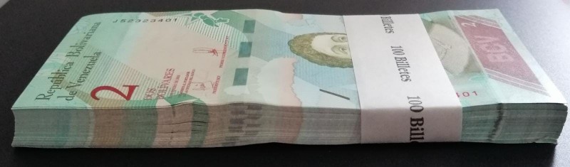 Venezuela, 2 Bolívares, 2018, UNC, pNew, BUNDLE
(Total 100 consecutive banknote...