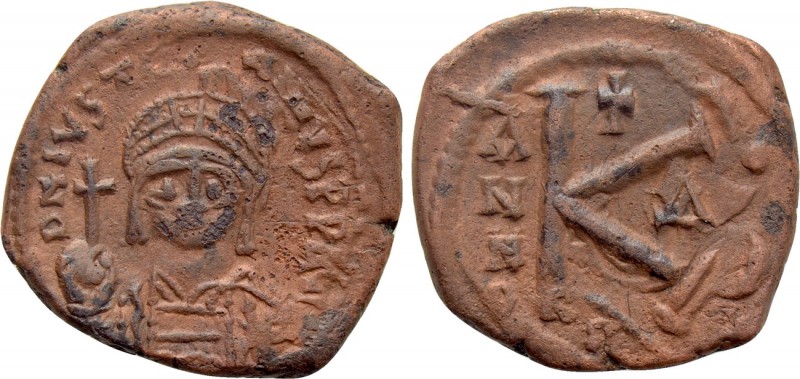 JUSTINIAN I (527-565). Half Follis. Constantinople. 

Obv: D N IVSTINIANVS P P...