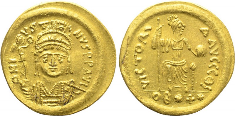 JUSTIN II (565-578). GOLD Solidus. Constantinople. Leight weight issue of 22 Sil...