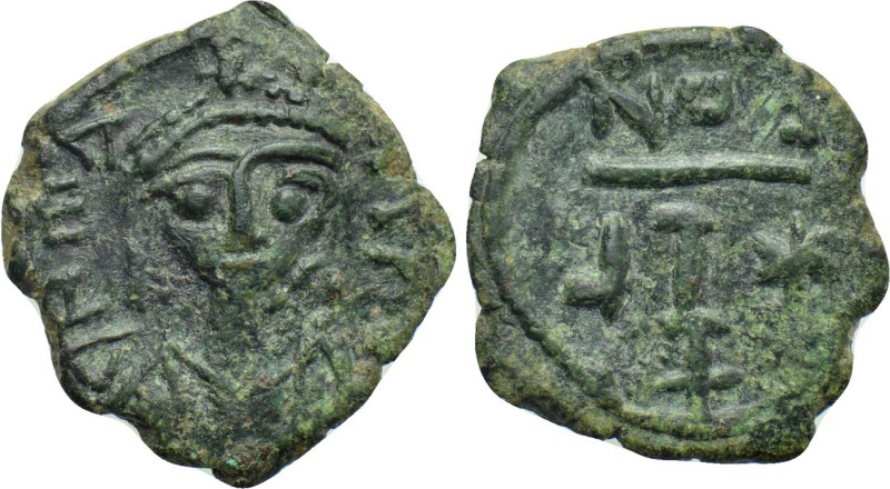 MAURICE TIBERIUS (582-602). Decanummium. Constantinople. 

Obv: Crowned, drape...