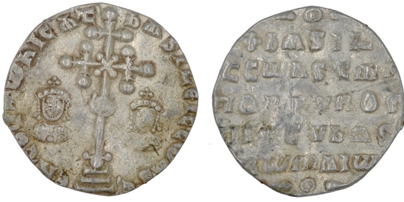 Byzantine Emipre. Basil II Bulgaroktonos, with Constantine VIII. 976-1025. AR Mi...