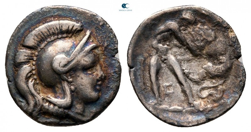 Lucania. Herakleia circa 432-330 BC. 
Diobol AR

13 mm, 1,01 g

Helmeted he...