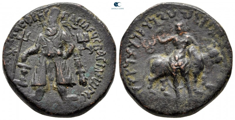Kushan Empire. Main mint in Begram. Vima Kadphises AD 100-127. 
Tetradrachm Æ
...