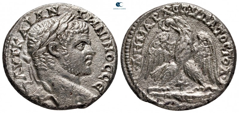 Phoenicia. Tyre. Caracalla AD 198-217. 
Tetradrachm AR

26 mm, 11,50 g

ΑΥΤ...