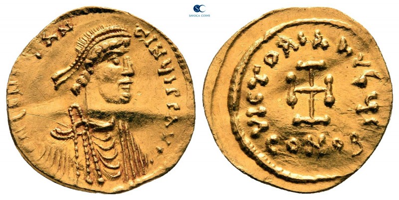 Constans II AD 641-668. Constantinople
Tremissis AV

17 mm, 1,42 g

[d N CO...