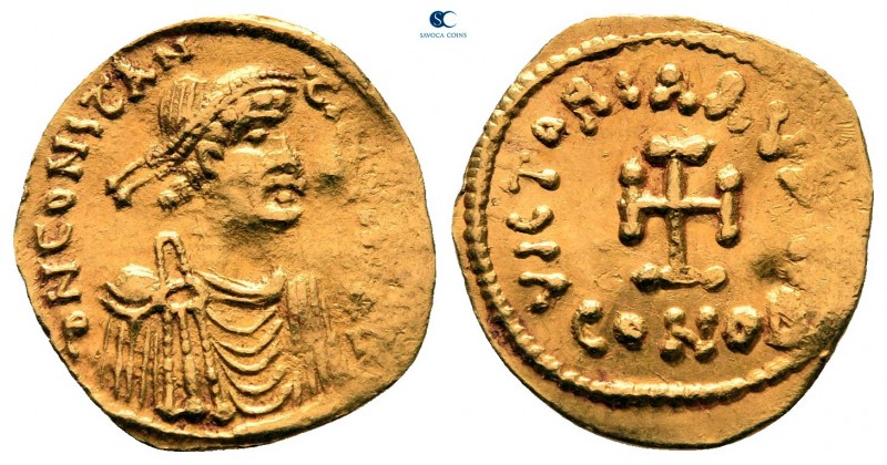 Constans II AD 641-668. Constantinople
Tremissis AV

17 mm, 1,39 g

d N CON...