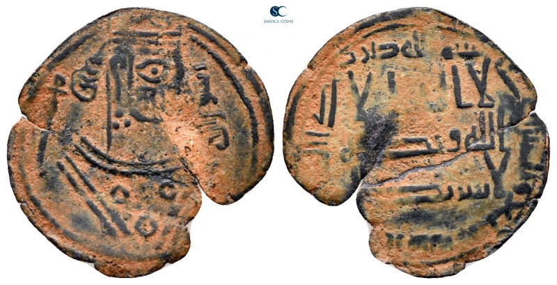 Abbasid Caliphate. temp. al-Mansur AH 137. 
Fals AE

20 mm, 0,81 g

Shiraz ...