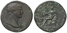 ROMANE IMPERIALI - Traiano (98-117) - Sesterzio - Busto laureato a d. /R La Salute seduta a s. alimenta un serpente avvolto attorno ad altare C. 485 (...