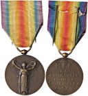 MEDAGLIE ESTERE - FRANCIA - Terza Repubblica (1870-1940) - Medaglia 1914-1918 - La grande guerra AE Opus: Morion Ø 36

qSPL