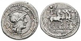 GENS ACILIA. Denario. (Ar. 3,87g/19mm). 130 a.C. Roma. (FFC 93; Crawford 255/1). Anv: Cabeza de Roma a derecha, detrás estrella, entre dos gráfila de ...