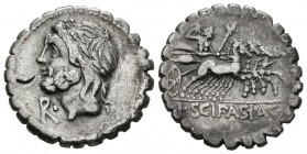 GENS CORNELIA. Denario. (Ar. 3,72g/19mm). 106 a.C. Roma. (FFC 613; Crawford 311/1b). Anv: Cabeza laureada de Júpiter a izquierda, delante letra: R. Re...