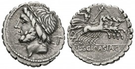 GENS CORNELIA. Denario. (Ar. 3,88g/19mm). 106 a.C. Roma. (FFC 615; Crawford 311/1b). Anv: Cabeza laureada de Júpiter a izquierda, detrás letra. Rev: J...