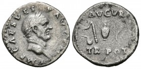 VESPASIANO. Denario. (Ar. 3,12g/18mm). 71 d.C. Roma. (RIC 42). Anv: Busto laureado de Vespasiano a derecha, alrededor leyenda: IMP CAES VESP AVG P M. ...