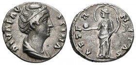 FAUSTINA I. Denario. (Ar. 3,01g/17mm). 141 d.C. Roma. (RIC 351). Anv: Busto diademado y drapeado de Faustina I a derecha, alrededor leyenda: DIVA FAVS...
