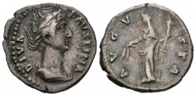 FAUSTINA I. Denario. (Ar. 3,20g/19mm). 141-146 d.C. Roma. (RIC 360). Anv: Busto diademado y drapeado de Faustina I a derecha, alrededor leyenda: DIVA ...