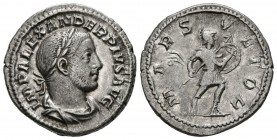 ALEJANDRO SEVERO. Denario. (Ar. 3,09g/20mm). 231-235 d.C. Roma. (RIC 246). Anv: Busto laureado, drapeado y con coraza de Alejandro Severo a derecha, a...