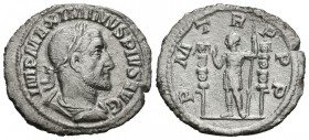 MAXIMINO I. Denario. (Ar. 1,85g/20mm). 235 d.C. Roma. (RIC 1). Anv: Busto laureado y drapeado de Maximino I a derecha, alrededor leyenda: IMP MAXIMINV...