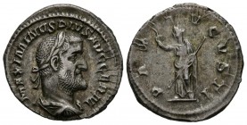 MAXIMINO I. Denario. (Ar. 3,07g/19mm). 235 d.C. Roma. (RIC 12). Anv: Busto laureado y drapeado de Maximino I a derecha, alrededor leyenda: IMP MAXIMIN...