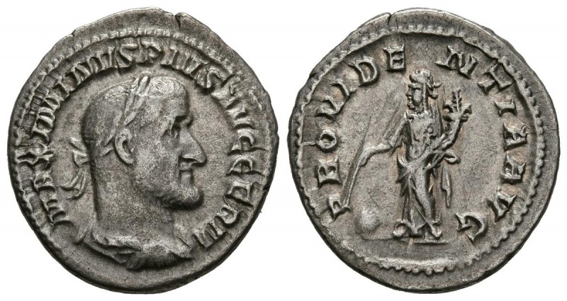 MAXIMINO I. Denario. (Ar. 2,58g/20mm). 235-236 d.C. Roma. (RIC 20). Anv: Busto l...