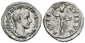 GORDIANO III. Denario. (Ar. 3,10g/20mm). 241-243 d.C. Roma. (RIC 111). Anv: Busto laureado y drapeado de Gordiano III a derecha, alrededor leyenda: IM...