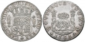 CARLOS III ( 1759-1788). 8 Reales. (Ar. 26,84g/38mm). 1761.México. MM. (Cal-2019-1075). Cruz entre H e I. MBC+.