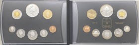 Canada - Divisionale - Elisabetta II (dal 1952) serie 2000 - composto da 7 valori insieme con una medaglia commemorativa del nuovo millennio (Ag - gr....