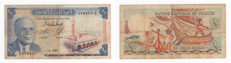 Tunisia - Banca Centrale della Tunisia - 1/2 Dinar 1965 - P62a - Pieghe / Macchi...