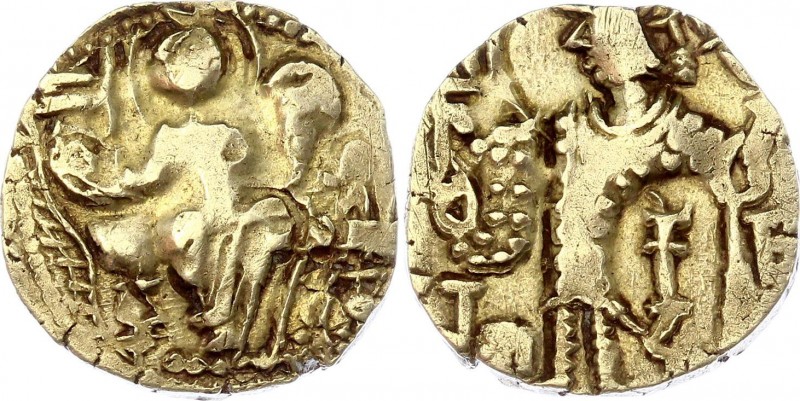 India Kushan Empire AU Dinar 350 - 380 AD
Gold; MK 609; Kidara standing facing ...