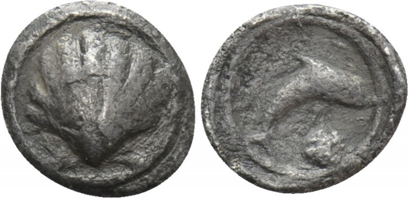 CALABRIA. Tarentum. 1/10 Stater (Circa 500-480 BC). 

Obv: Scallop shell.
Rev...